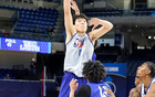 山东大汉19分钟12分，首秀亮眼，冲击NBA，期待其表现。