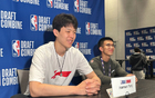 杨瀚森进NBA需提升语言情商，借鉴阿联周琦经验。