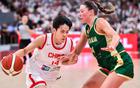 女篮败因揭秘，宫鲁鸣藏招，2米26神塔成胜关键。